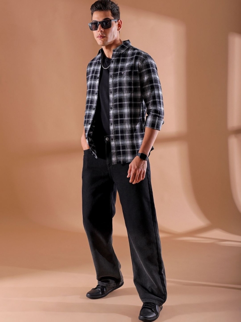The Indian Garage Co Men Slim Fit Buffalo Checks Opaque Checked Casual Shirt