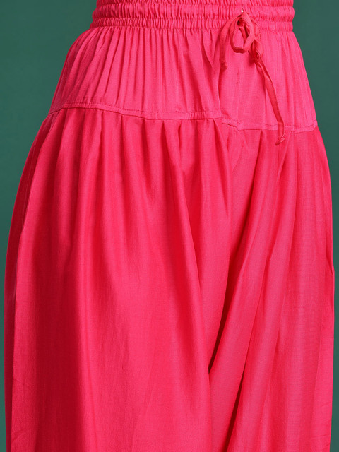 Sangria Women Printed Regular Kurta with Trousers - Image 3