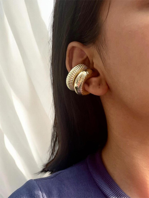 ISHKAARA Gold-Plated Contemporary Ear Cuff