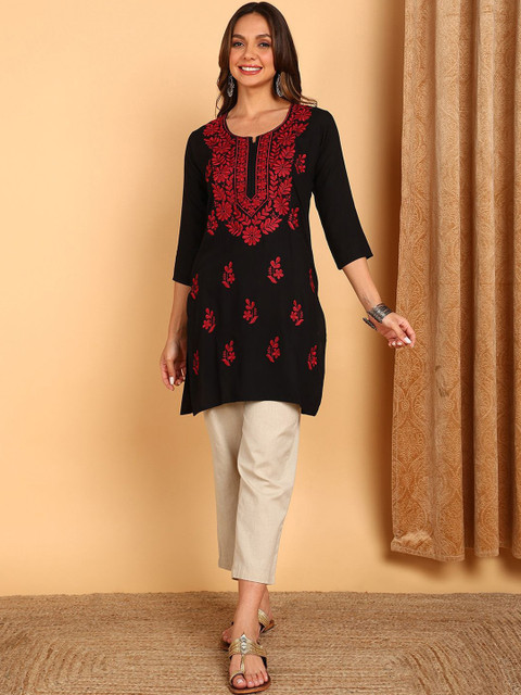 TOP N THREAD Floral Embroidered Chikankari Chikankari Kurti