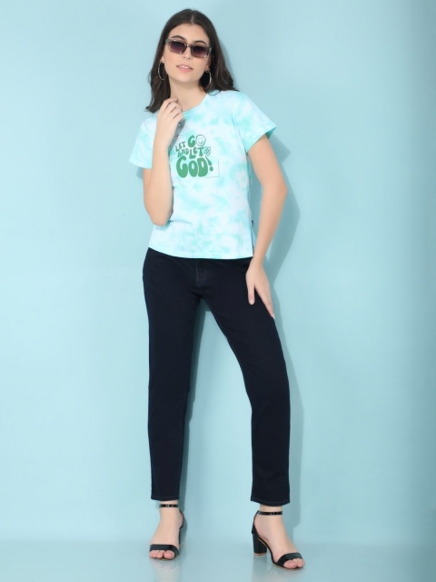 Crimsoune Club Women Varsity Printed V-Neck Monochrome Pockets Slim Fit T-shirt - Image 6