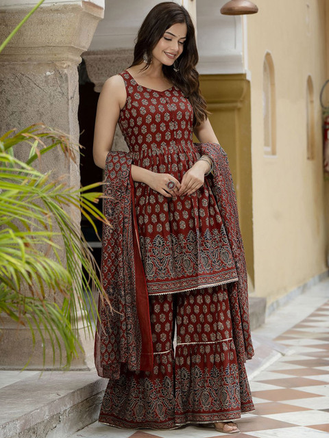 Nayo Ethnic Motifs Printed Sweetheart Neck Pure Cotton Kurta with Sharara & Dupatta - Image 5