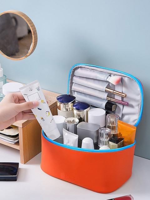 Aura Waterproof Makeup Accessories Storage Bag - Image 3