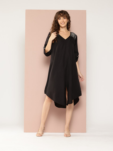 Qurvii Crepe A-Line Dress