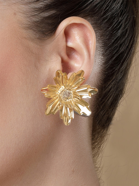 Bohey by KARATCART Gold Plated Floral Shaped Studs