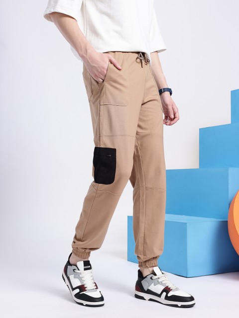 Aeropostale Men Printed Detail Joggers - Image 3