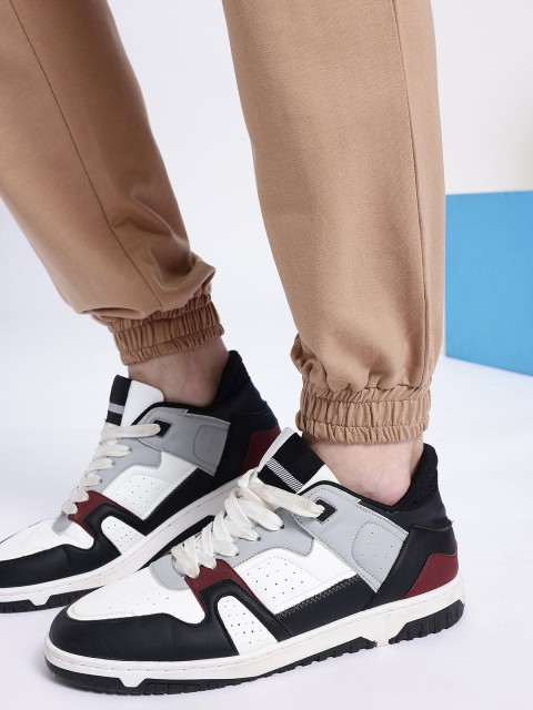 Aeropostale Men Printed Detail Joggers - Image 9