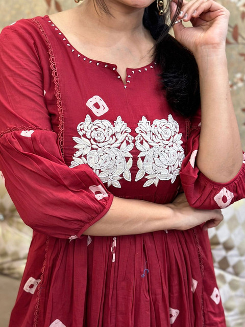 GoSriKi Bandhani Printed Thread Work Puffed Sleeves A-Line Kurta With Trousers - Image 2
