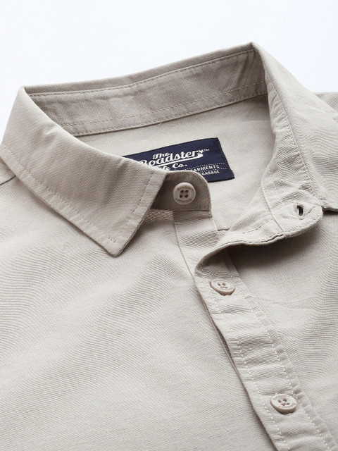 Roadster Men Solid Premium Regular Fit Shirt - Image 2