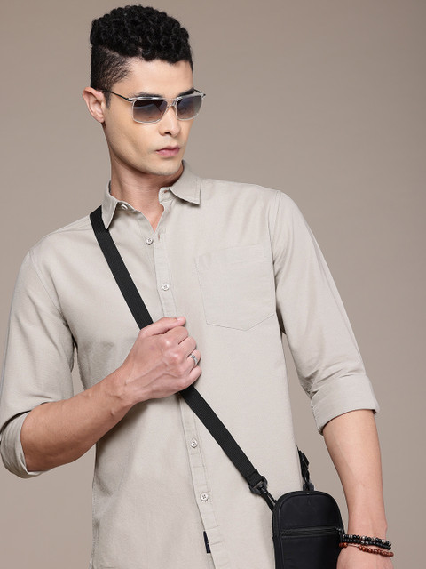Roadster Men Solid Premium Regular Fit Shirt