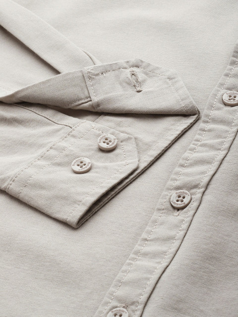 Roadster Men Solid Premium Regular Fit Shirt - Image 3