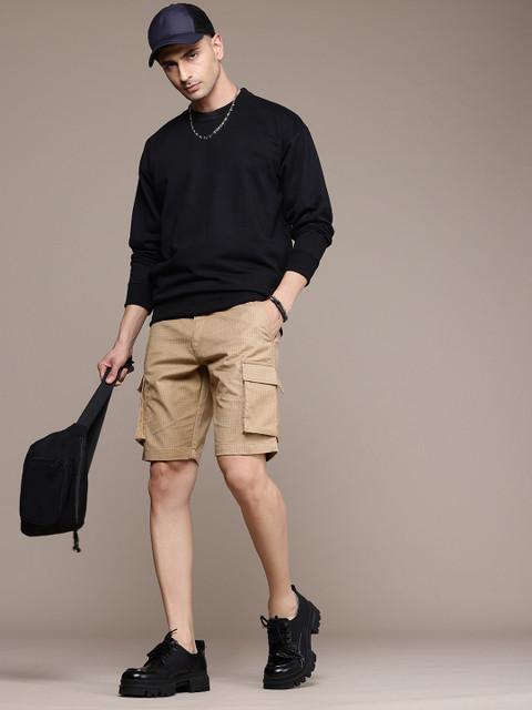 The Roadster Lifestyle Co. Men Cargo Shorts - Image 4