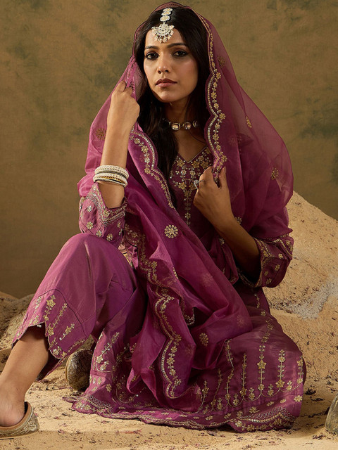 Indo Era Women Floral Embroidered Regular Kurta with Trousers & With Dupatta