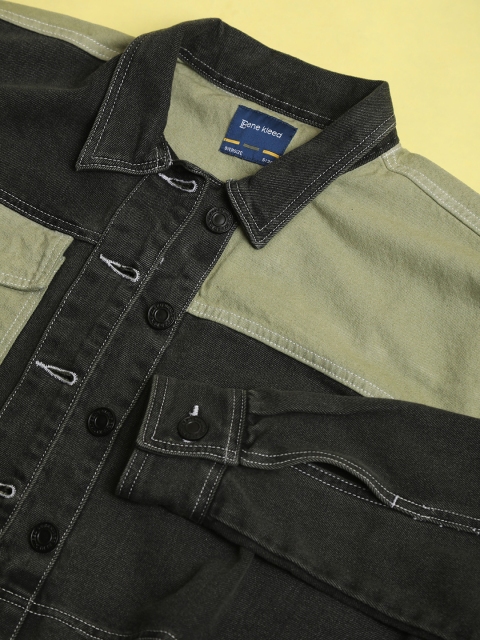 Bene Kleed Colourblocked Spread Collar Pure Cotton Crop Denim Jacket - Image 7