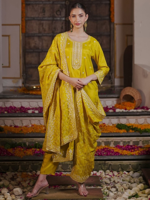 Indo Era Women Ethnic Motifs Embroidered Regular Kurta with Trousers & With Dupatta - Image 2