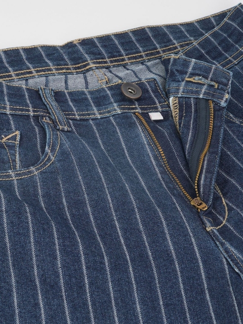 The Roadster Lifestyle Co Men Striped Slim Fit Mid-Rise Shorts - Image 6