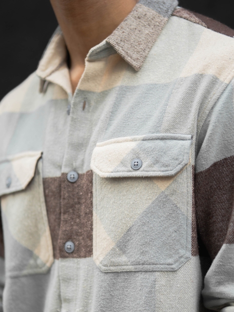 Powerlook Men Spread Collar Checked Cotton Casual Shirt - Image 2
