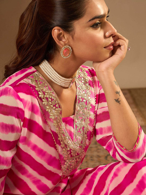Indo Era Leheriya Embroidered Straight Kurta - Image 3