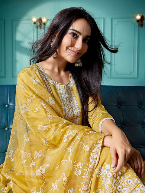 Royal Export Ethnic Motifs Embroidered Thread Work Straight Kurta with Trousers & Dupatta