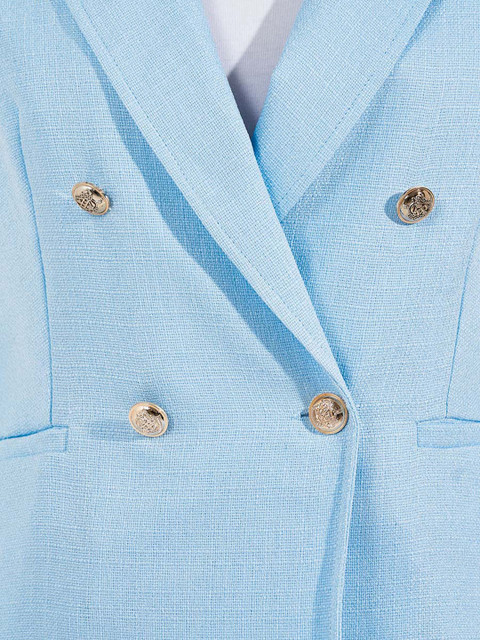 Styli Women Regular Fit Regular Length Double Breasted Blazer - Image 5