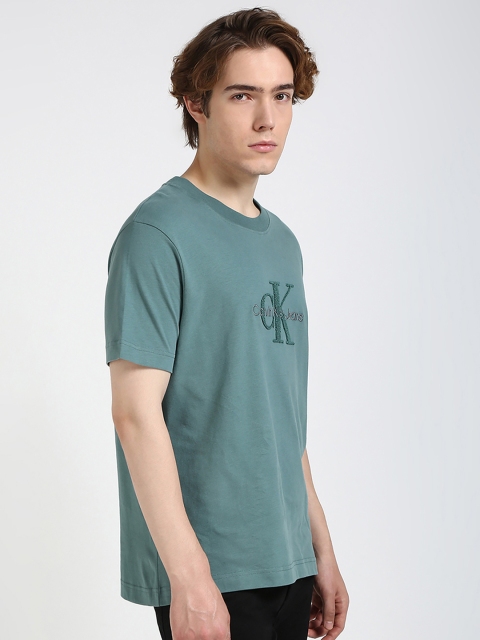 Calvin Klein Jeans Men Typography Printed Round Neck Cotton T-shirt - Image 3