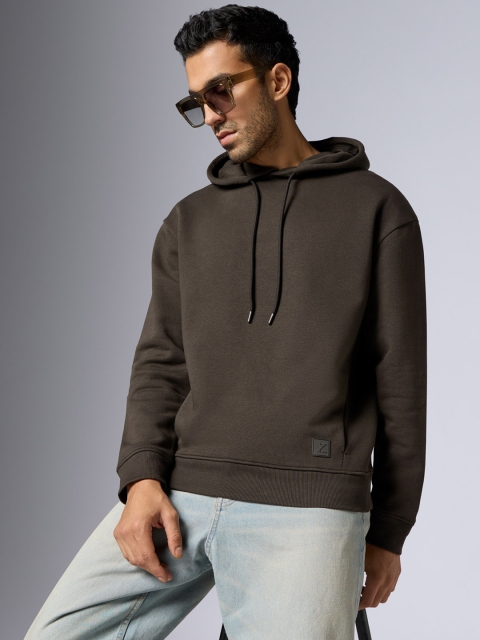 XYXX Men Oversized Solid Brown IntelliSmooth Pulse Hoodies - Image 6