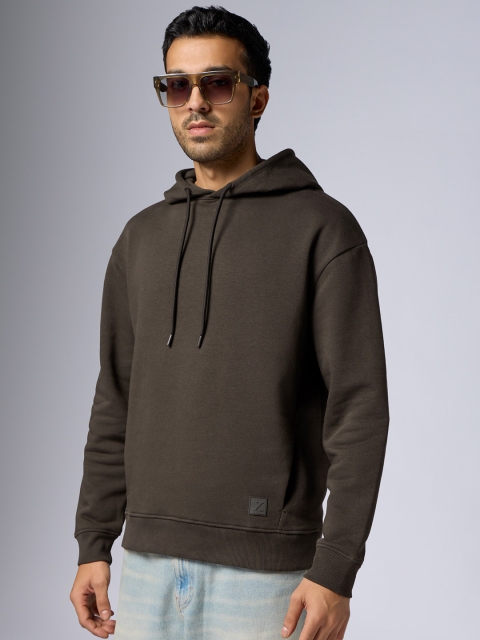 XYXX Men Oversized Solid Brown IntelliSmooth Pulse Hoodies - Image 3