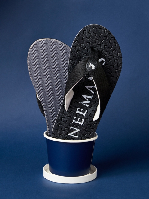 NEEMANS Men Printed Thong Flip-Flops - Image 2
