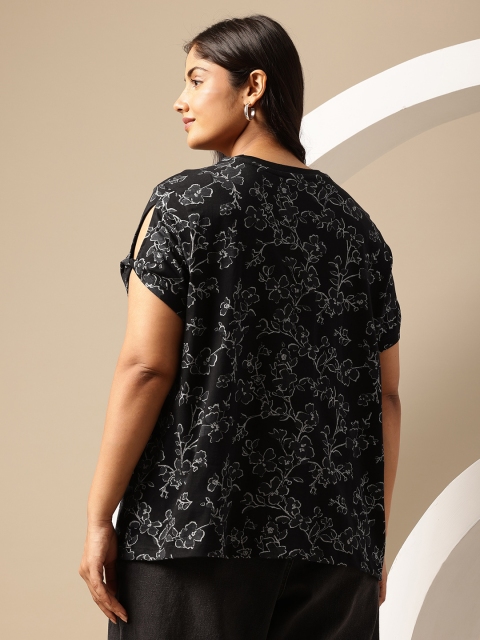 Sztori Plus Size Printed Cut Out Detail Relaxed Cotton T-shirt - Image 5