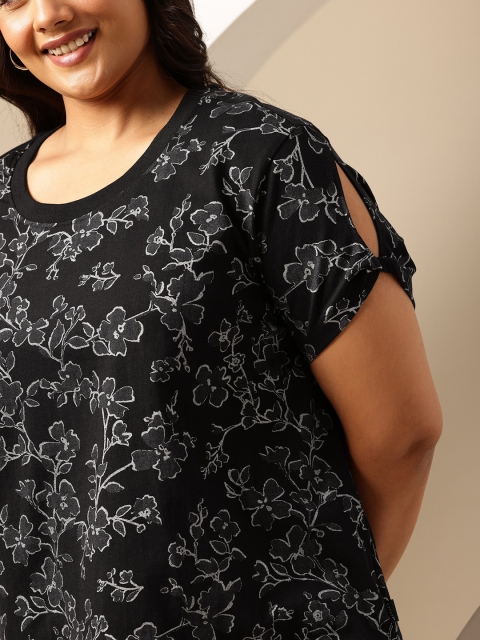 Sztori Plus Size Printed Cut Out Detail Relaxed Cotton T-shirt - Image 2