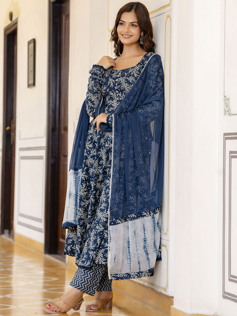 EthniFlair Women Floral Printed Empire Aari Work Pure Cotton Kurta with Pyjamas & With Dupatta - Image 5