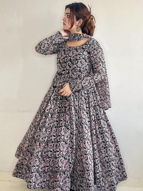 Tulip Eden Women Paisley Printed Gotta Patti Georgette Anarkali Kurta - Image 3