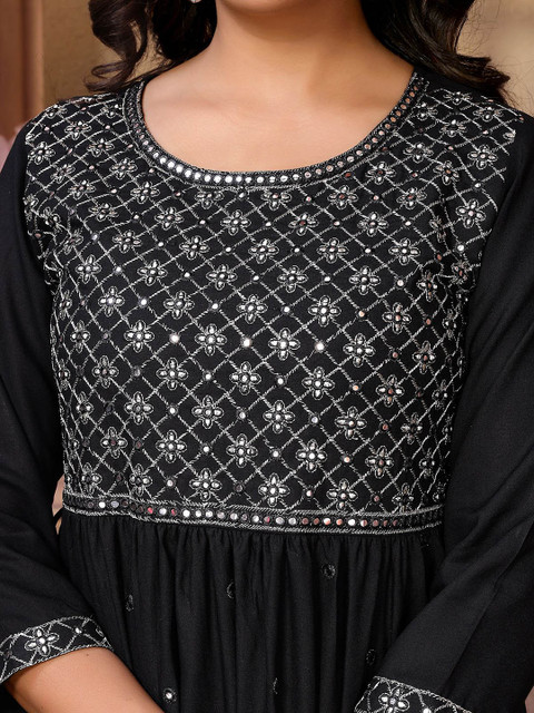 Rangita Floral Embroidered Anarkali Kurta - Image 2