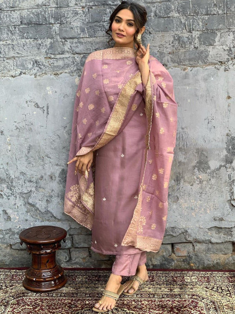 HERE&NOW Ethnic Motifs Embroidered Beads and Stones Silk Kurta With Trouser & Dupatta - Image 6