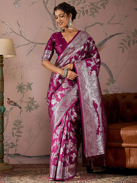 Sangria Woven Design Banarasi Saree With Blouse Piece - Image 4