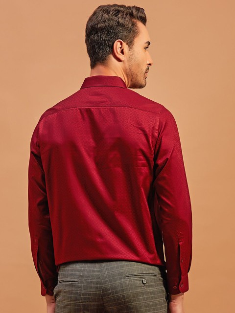 THINC Men Spread Collar Textured Cotton Slim Fit Formal Shirt - Image 4