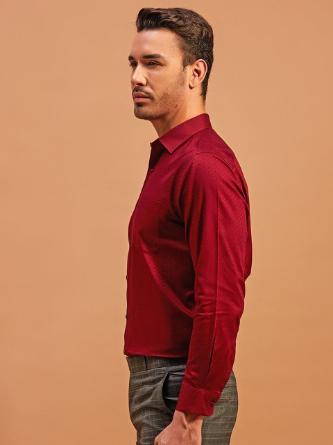 THINC Men Spread Collar Textured Cotton Slim Fit Formal Shirt - Image 3