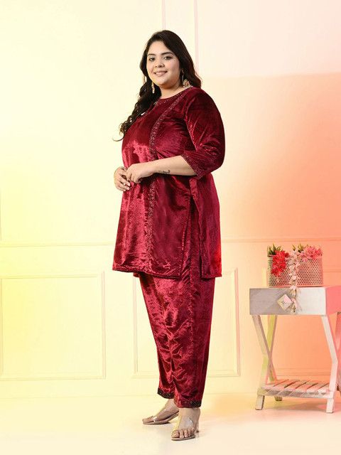 PrettyPlus by Desinoor.com Plus Size Fuschia Pink Velvet Siroski Co-ord Set - Image 5