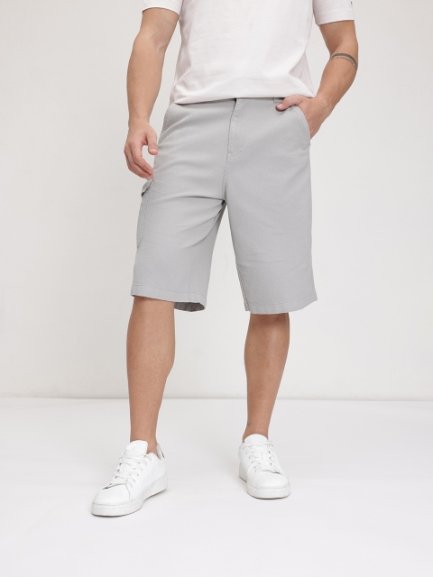 The Roadster Life Co. Men Mid-Rise Waffle Knit Baggy Fit Cargo-Style Skater Shorts - Image 2