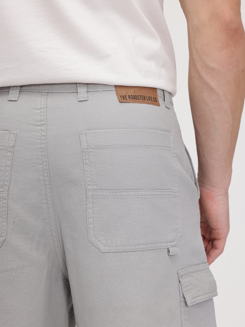 The Roadster Life Co. Men Mid-Rise Waffle Knit Baggy Fit Cargo-Style Skater Shorts - Image 7