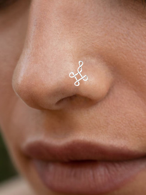 Sangria Stud Nosepin