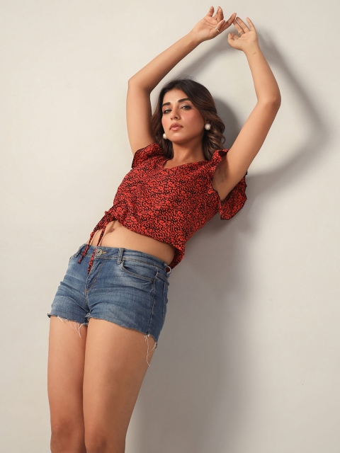 June 9 Clothing Women Printed V-Neck Flutter Sleeve Crop Top - Image 6