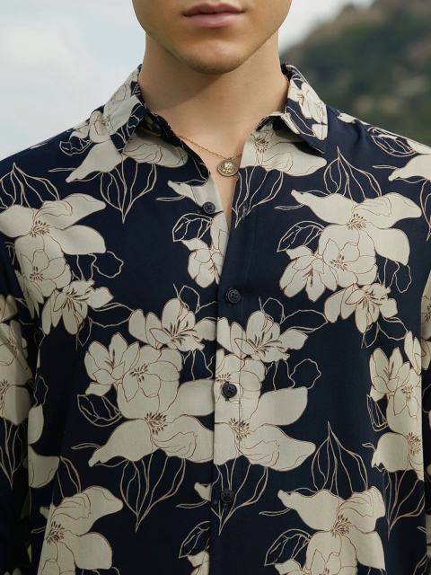 Campus Sutra Men Relaxed Fit Spread Collar Floral Printed Casual Shirt - Image 2