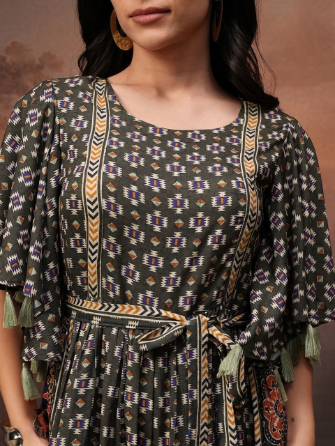 Vishudh Women Printed Basic Jumpsuit - Image 2