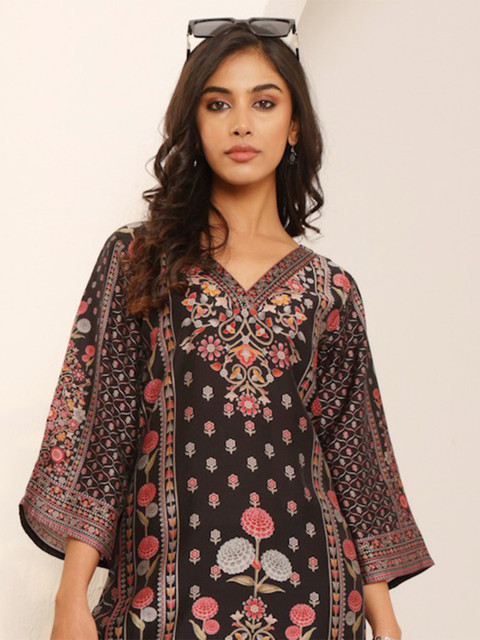 Varanga Floral Printed V-Neck A-Line Chanderi Silk Straight Kurta with Trousers