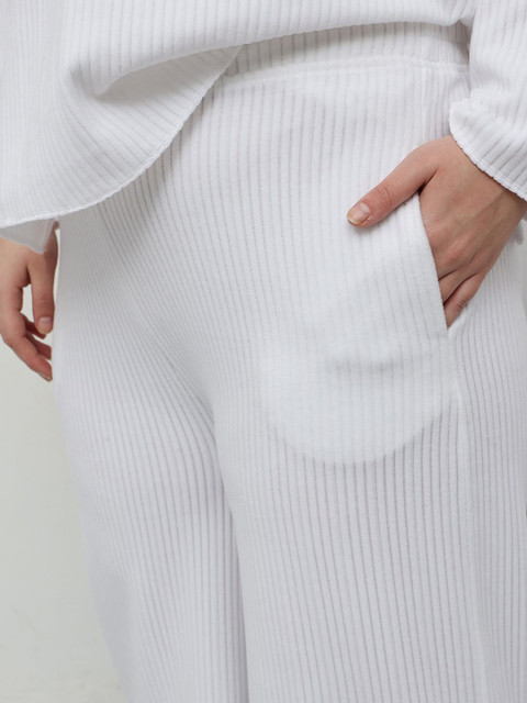 CURVY STREET Plus Size Striped High Neck T-Shirt With Trouser - Image 3