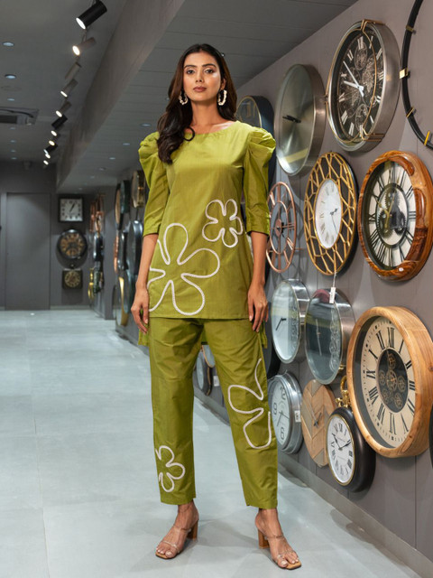 WEAVLLITE Floral Embroidered Lace Boat Neck Puffed Sleeves Top With Trousers