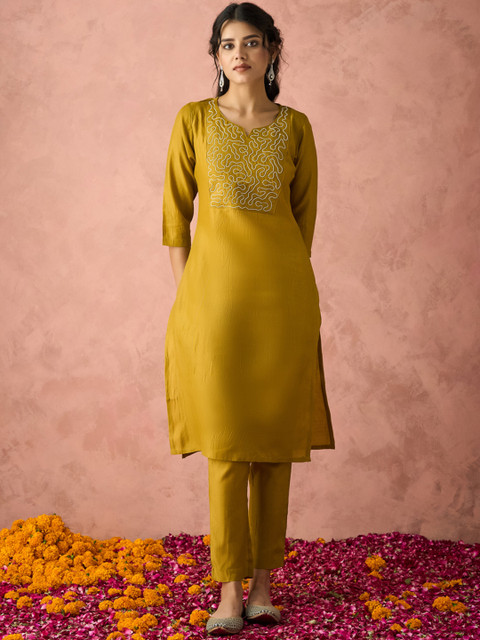 KALINI Geometric Yoke Design Thread Work Notch-Neck Straight Kurta With Trousers - Image 2