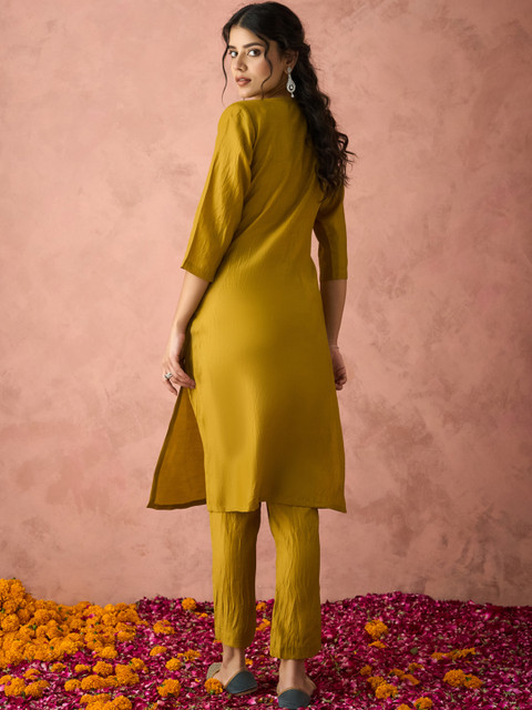 KALINI Geometric Yoke Design Thread Work Notch-Neck Straight Kurta With Trousers - Image 5