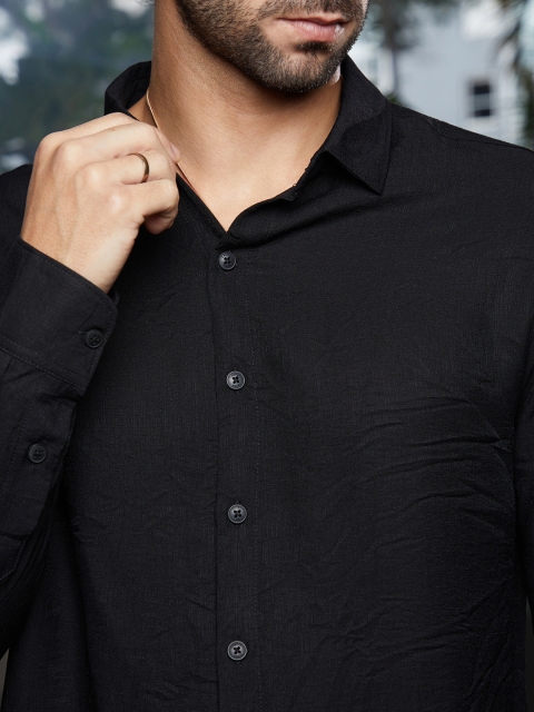 Campus Sutra Men Regular Fit Solid Casual Shirt - Image 6